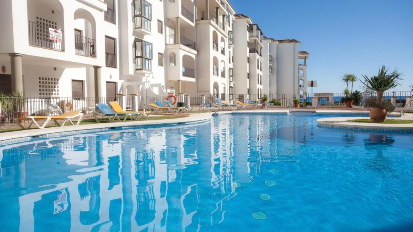 Апартаменты Duquesa Port Манилва Экстерьер фото